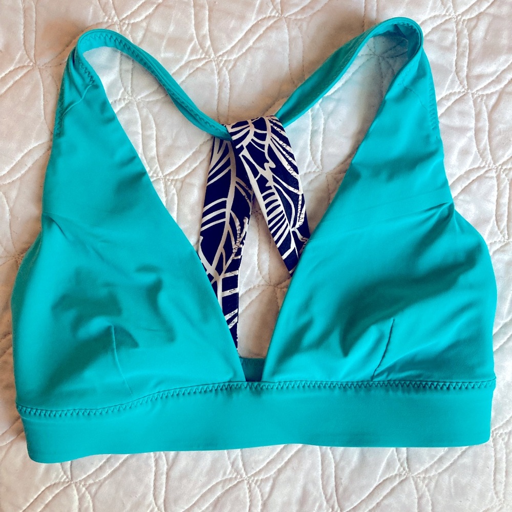 Lululemon Atletica size 4 swim top